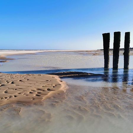 Au Kaycedra Lägenhet Calais Exteriör bild