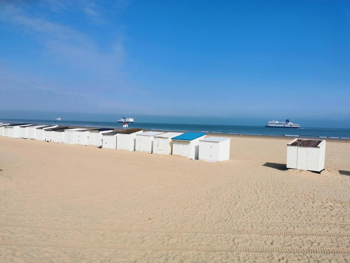 Au Kaycedra Lägenhet Calais Exteriör bild